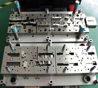 自動級進(jìn)模